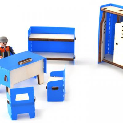meubles de pompiers en bois et plastique bleu